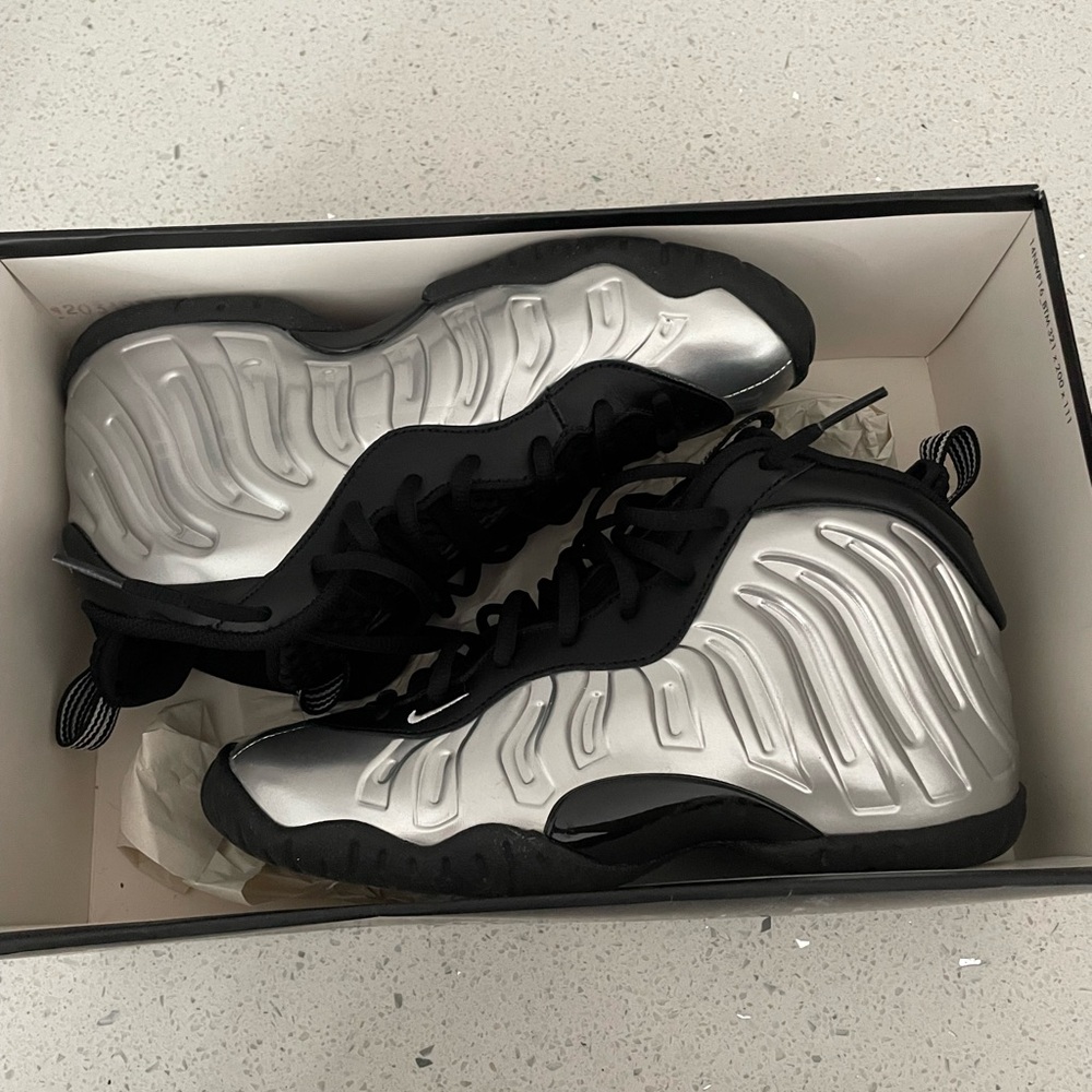 Nike Chrome Foamposites🩶